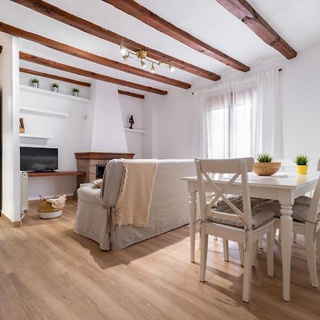 La Casa Del Escudo Apartment รูเบียโลส เด โมรา ภายนอก รูปภาพ