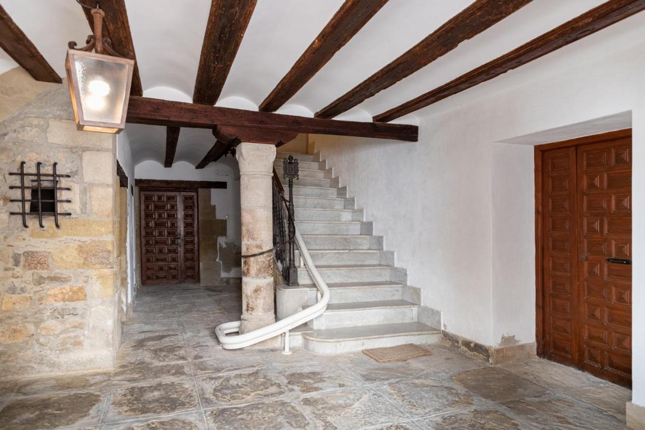 La Casa Del Escudo Apartment รูเบียโลส เด โมรา ภายนอก รูปภาพ