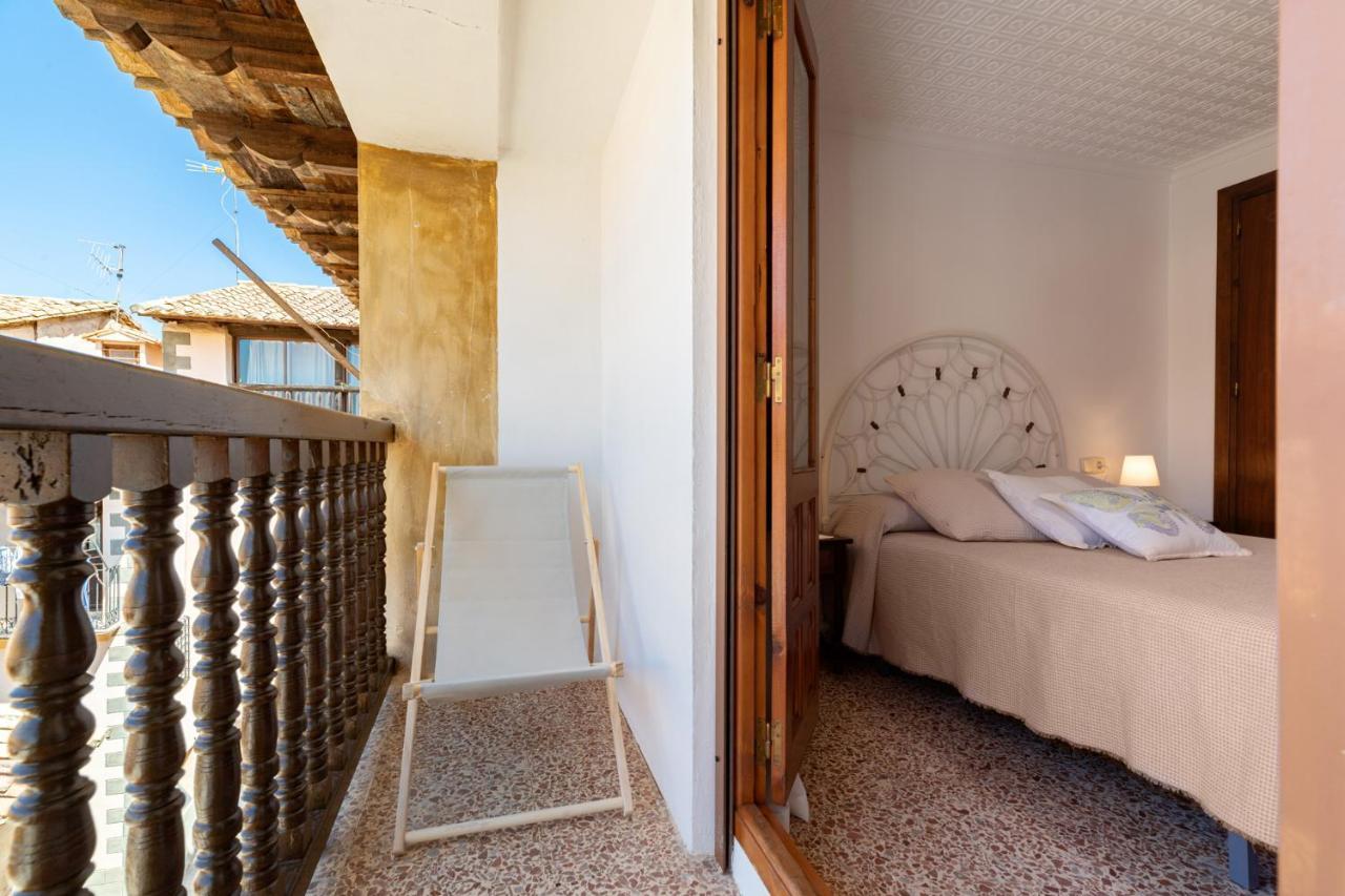 La Casa Del Escudo Apartment รูเบียโลส เด โมรา ภายนอก รูปภาพ
